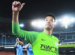 包含大连一方逆转实德！卓尔外援关键三分送岁生日礼物的词条