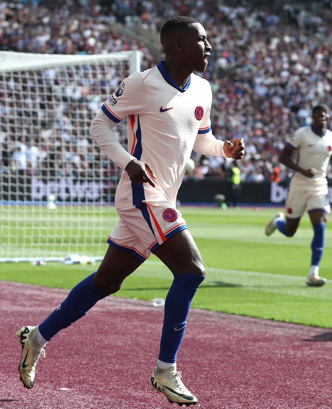 布莱顿老板力挺主帅，相信球队能保级成功的简单介绍