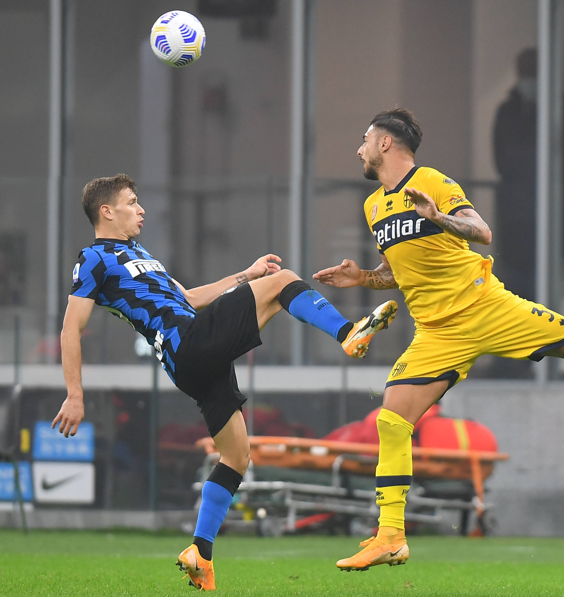 卡利亚里主场告捷，展现出色战力的简单介绍