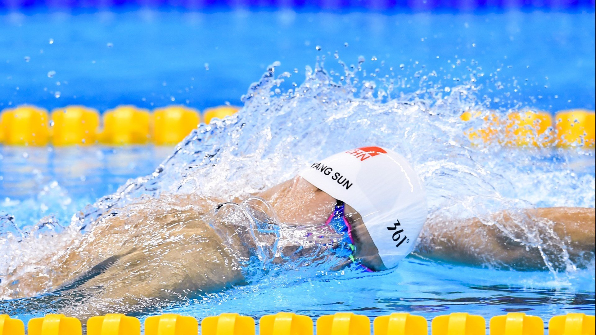 西亚卡姆重要时刻险胜，MAD带队取胜！赛场气氛高涨